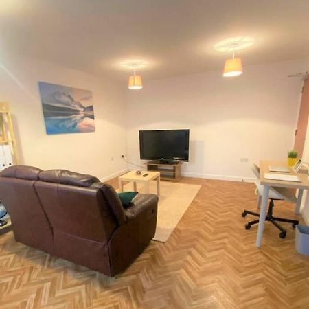 The Onyx Suite - 1 Bed Apartment W/ Free Parking Cardiff Luaran gambar