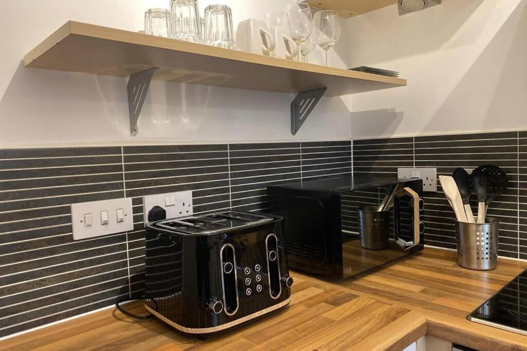The Onyx Suite - 1 Bed Apartment W/ Free Parking Cardiff Luaran gambar